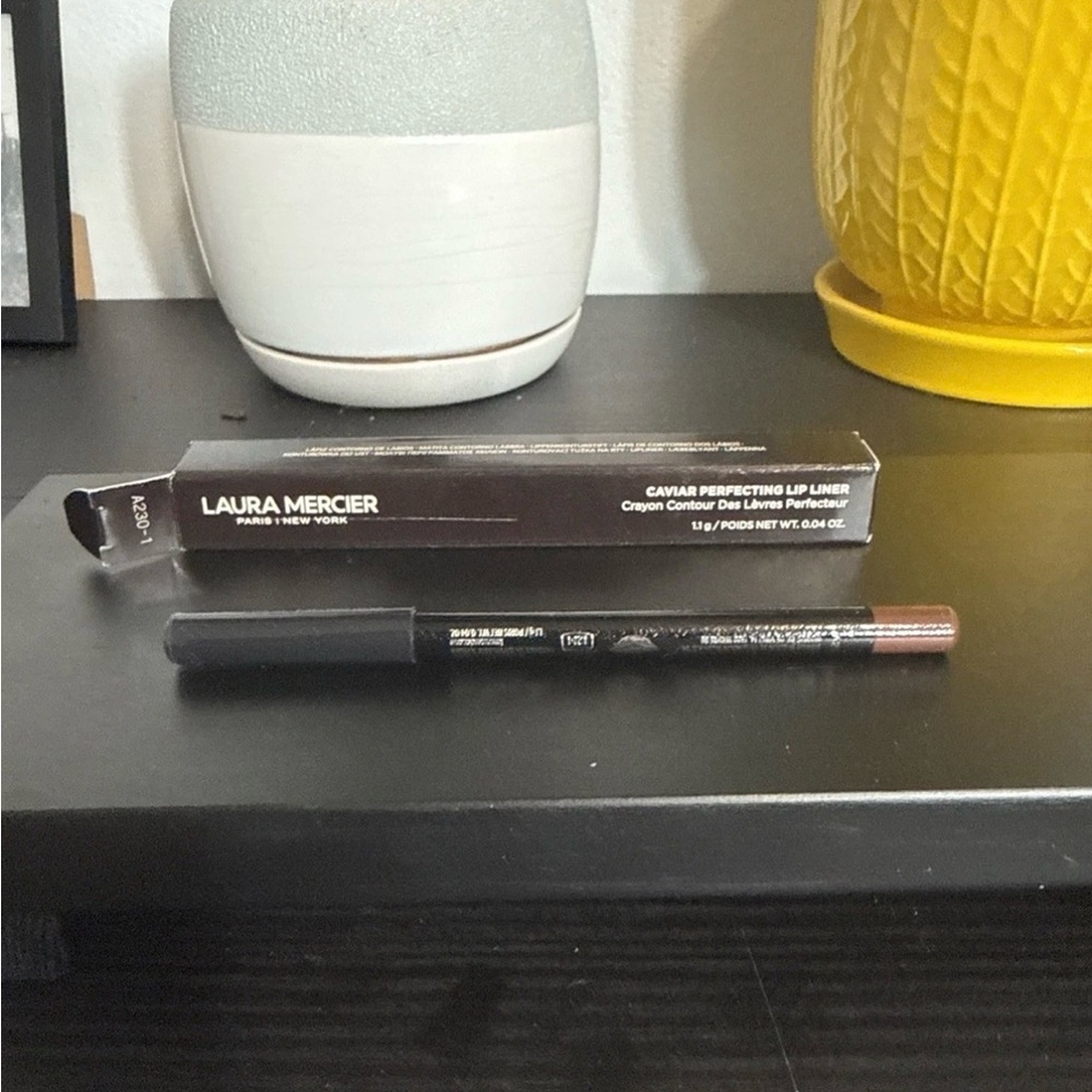 Laura Mercier Caviar Perfecting Lip Liner -03 Brown Tulle